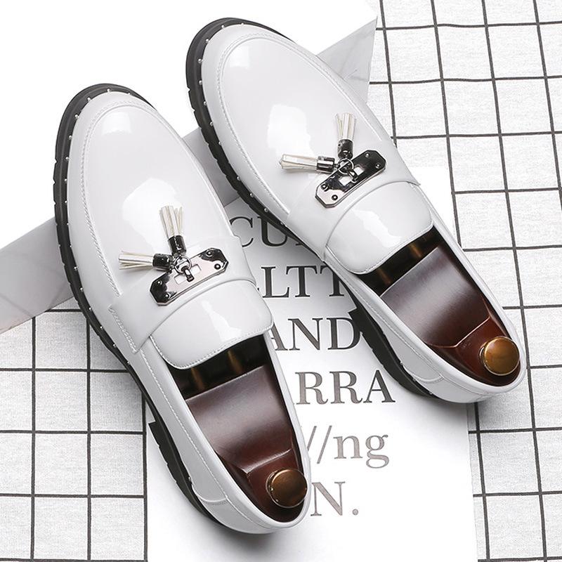 Korean style men luxury fashion wedding party dress patent leather shoes slip-on tassels shoe black white breathable loafers man