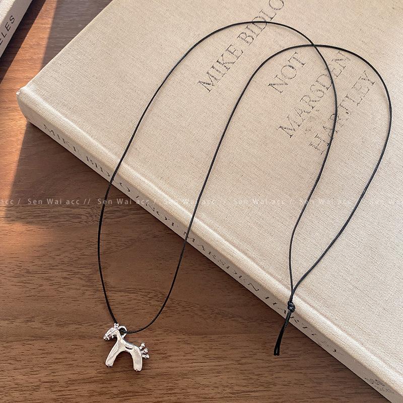 New Chinese style natal year pony pendant necklace temperament daily versatile sweater chain necklace