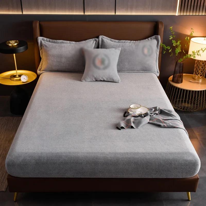 Thickened Velvet Mattress Cover High-quality Solid Color Bedspread Latex Mattress Elastic Soft Mattress Covers 160/180/200x200cm