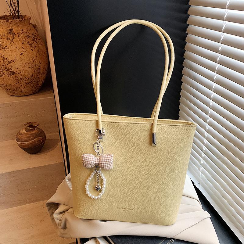 Textured Niche Soft Leather Women's Bags 2025 New Models Are Popular This Year, Vegetable Baskets, Bucket Bags, Portable Shoulder Bags