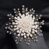 Elegant Temperament Falske Perler Blomst Broche Pin Kvinde Alsidig Pin Corsage Frakke Tilbehør