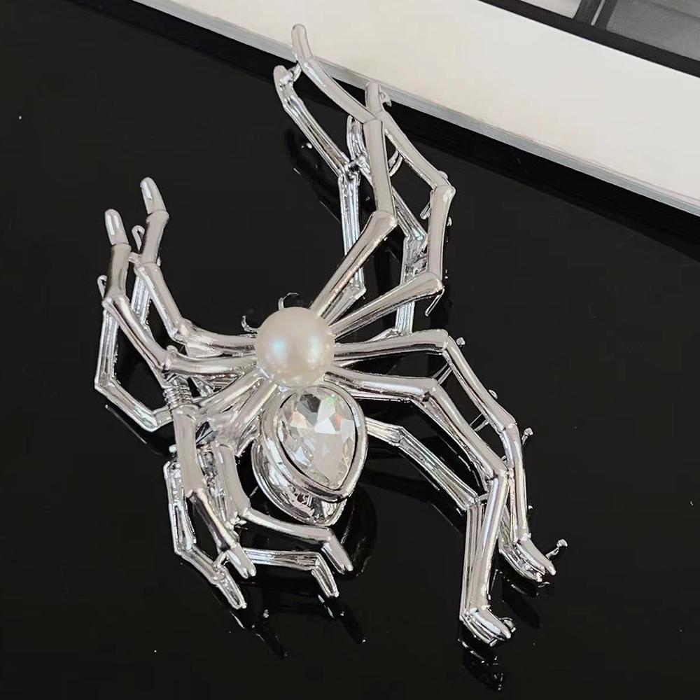 1pc Gothic Hair Claw Metal Design Pearl Crystal Accents Perfect Punk Styles Halloween Looks Unique Statement Hair Accessories