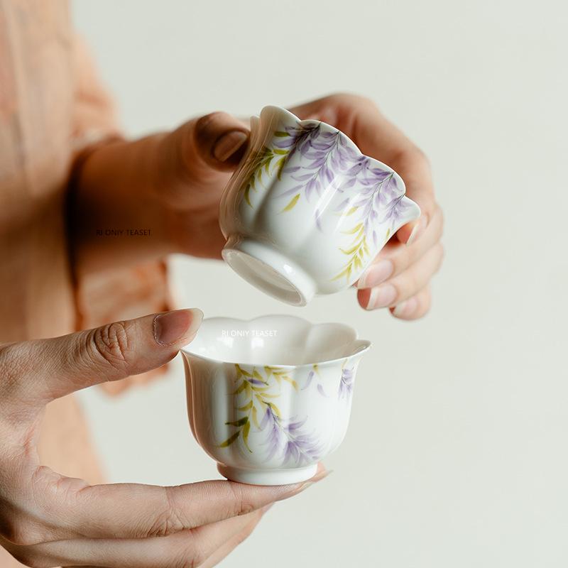 Chinese Ceramic Teapot Teacup Ball Hole Filter Handmade Flowers Porcelain Tea Pot Beauty Tea Infuser Kettle Household Teaware