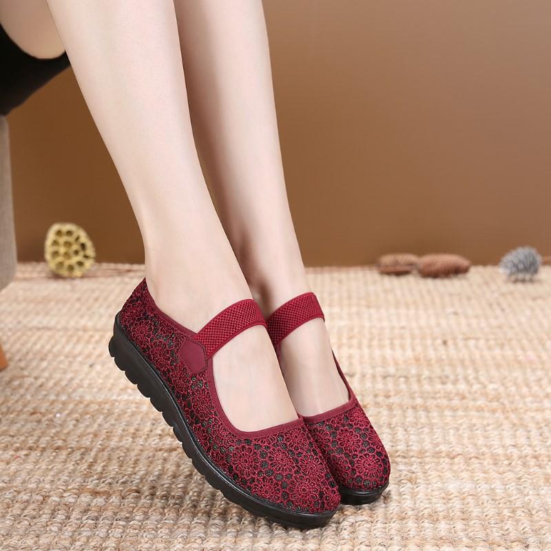 Middle-aged and elderly women's shoes ****** and summer breathable mesh mother shoes s**t-soled old lady ******* cloth shoes flat-soled grandma shoes