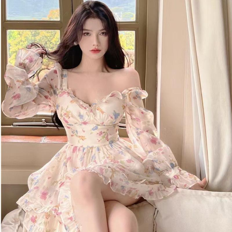 New Pure Desire Wind Sweet Floral Dress with Chest Pad Design Sense Heavy Industry Small Dress Women's Clothing