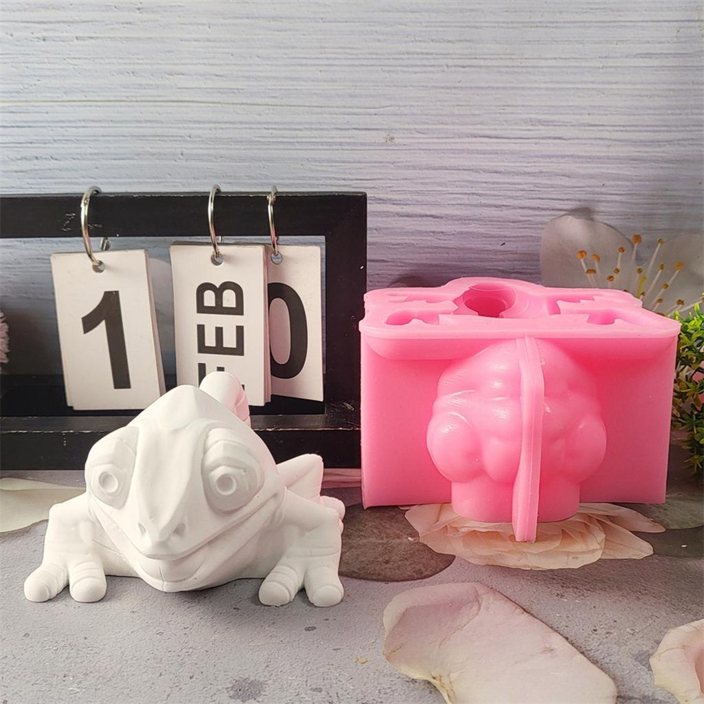 Durable Silicone Mold for Creating Detailed Chameleon Plaster Display Ornaments Perfect for Art Lovers and Gift Makers