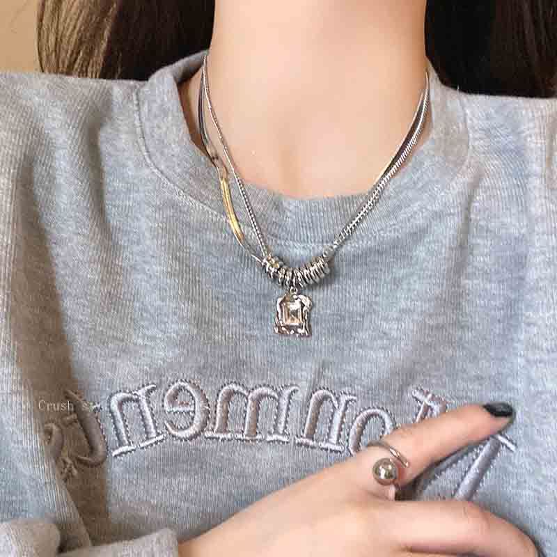 Zircon Square Pendant Double-layer Long Necklace, Fashionable and Exquisite Sweater Chain.