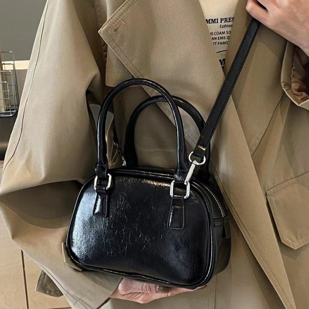 Korean Niche Bowling Bag Women's 2026 New Fashionable Hand-held Shell Bag Versatile Crossbody Bag Explosive Model