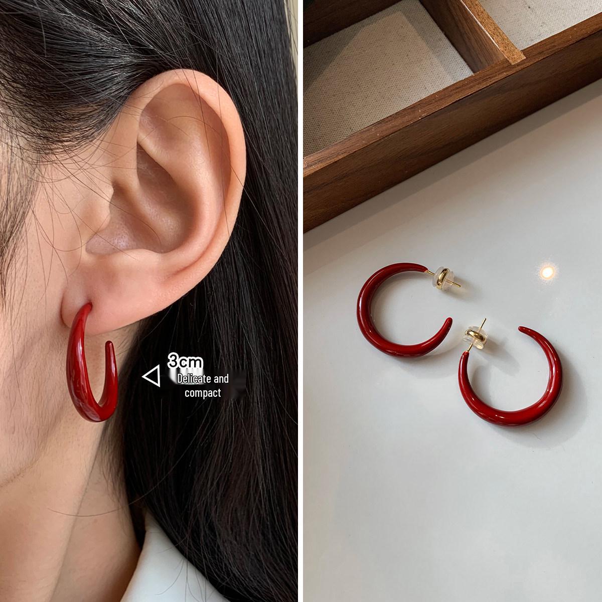 Red Series Drip Oil Round Earrings - Light Luxury, High-End Retro Studs, Simple Versatile Design