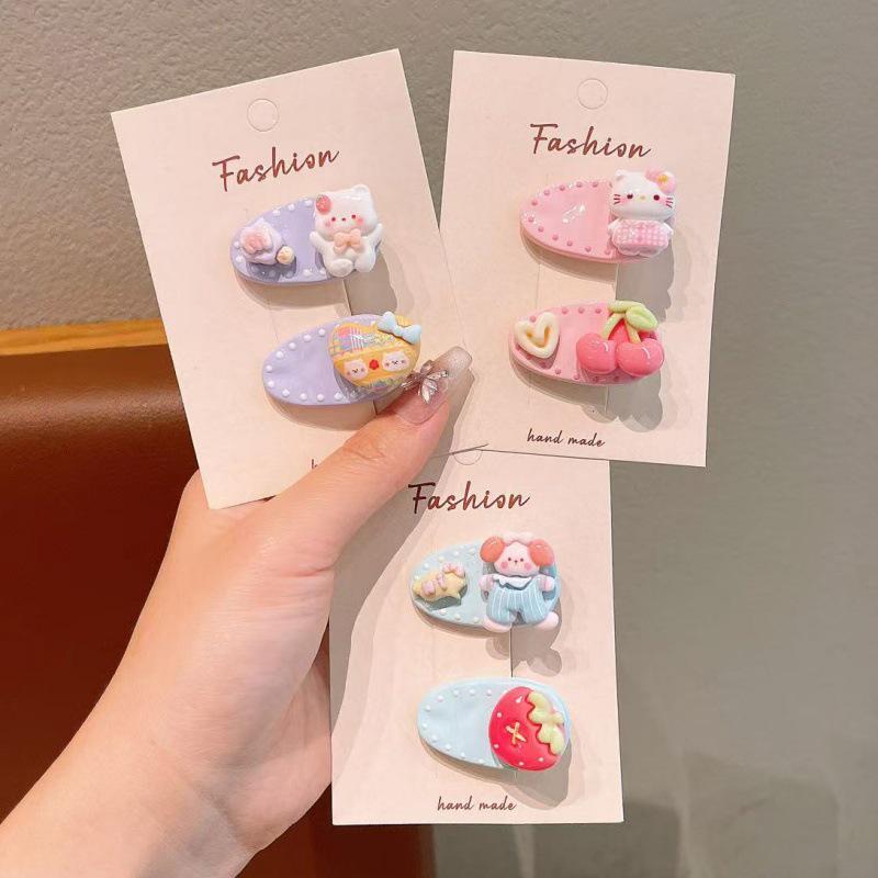 Adorable Kawaii Cartoon Cat Hair Clip for Kids - Cute & Gentle Accessory