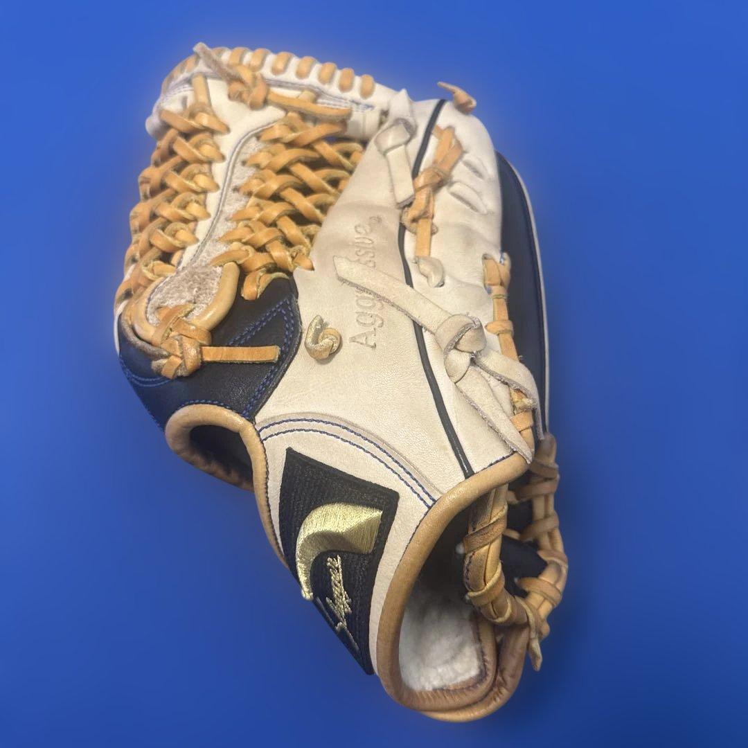 Used Kubota Slugger Customized Gloves for Infielders General Softball