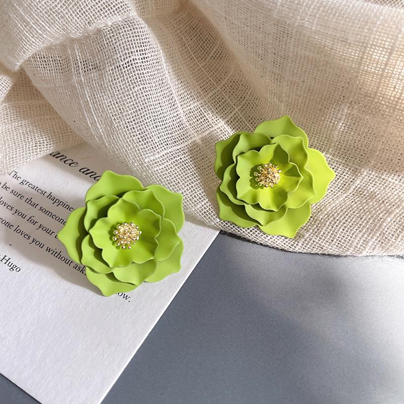 Chiffon Fairy Flower Earrings: Elegant, Delicate Studs with a Whimsical Forest-Inspired Design for a Gentle, Stylish Touch.