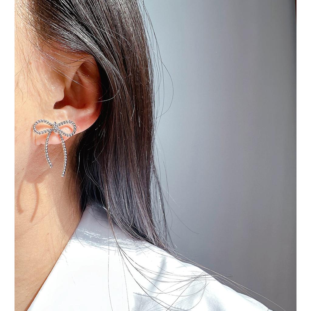 Butterfly Effect Twisted Line Bow Stud Earrings Luo Sweet Cool Girl College Style Earrings Explosion 938