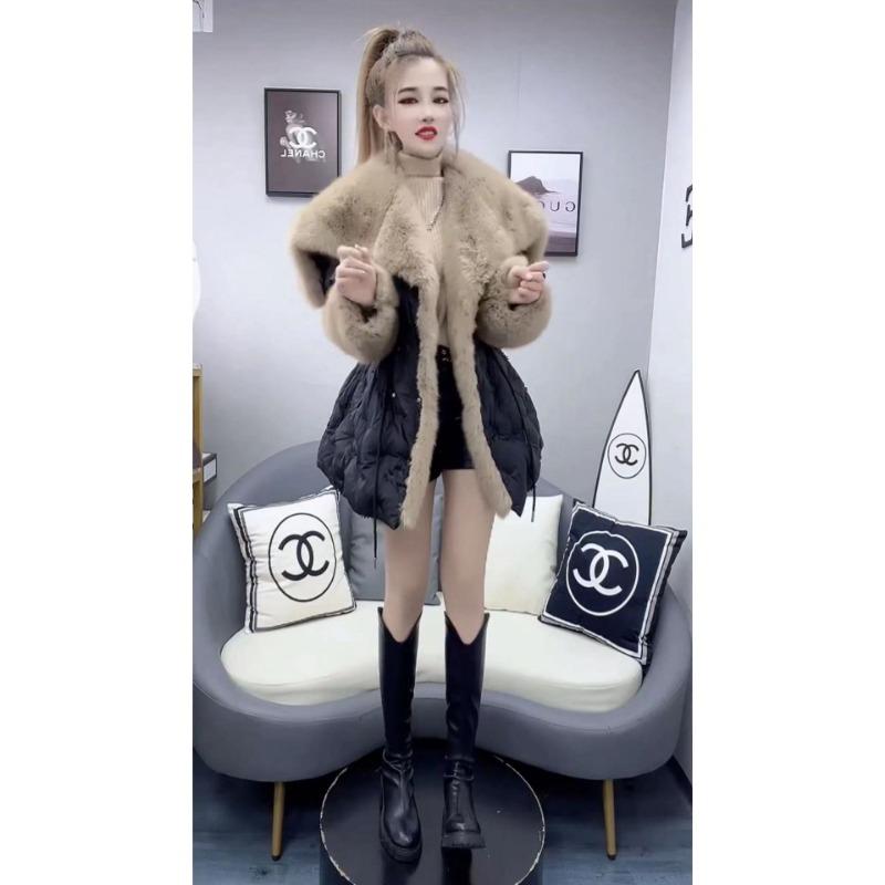 

Зимняя новая модная одежда из хлопка с капюшоном и пухом, женская куртка средней длины с большим меховым воротником и вышивкой, хлопковая одежда L (90-52.5 kg) чёрный