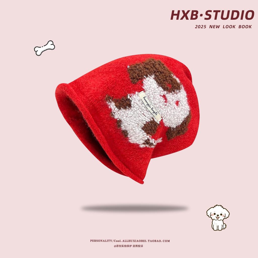 Cute puppy-themed knitted beanie with drawstring, a fashionable and versatile winter hat for women, perfect for keeping warm in autumn and winter