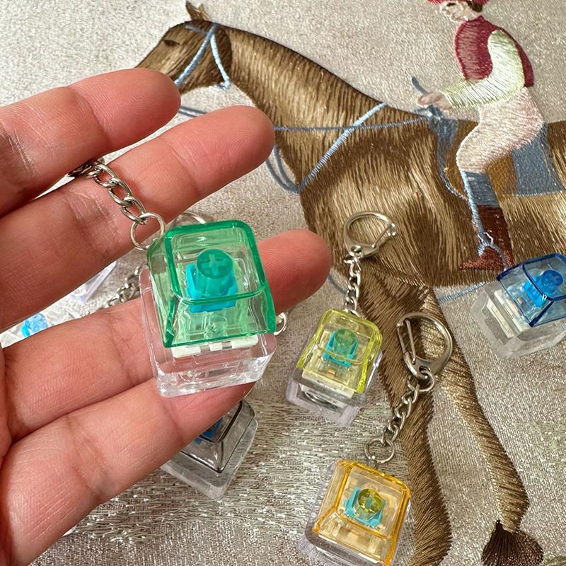 Creative Keycap Keychain Decompression Keycap Pendant Mechanical Keyboard Keyswitch Keychain Novelty Backpack Decoration Gifts