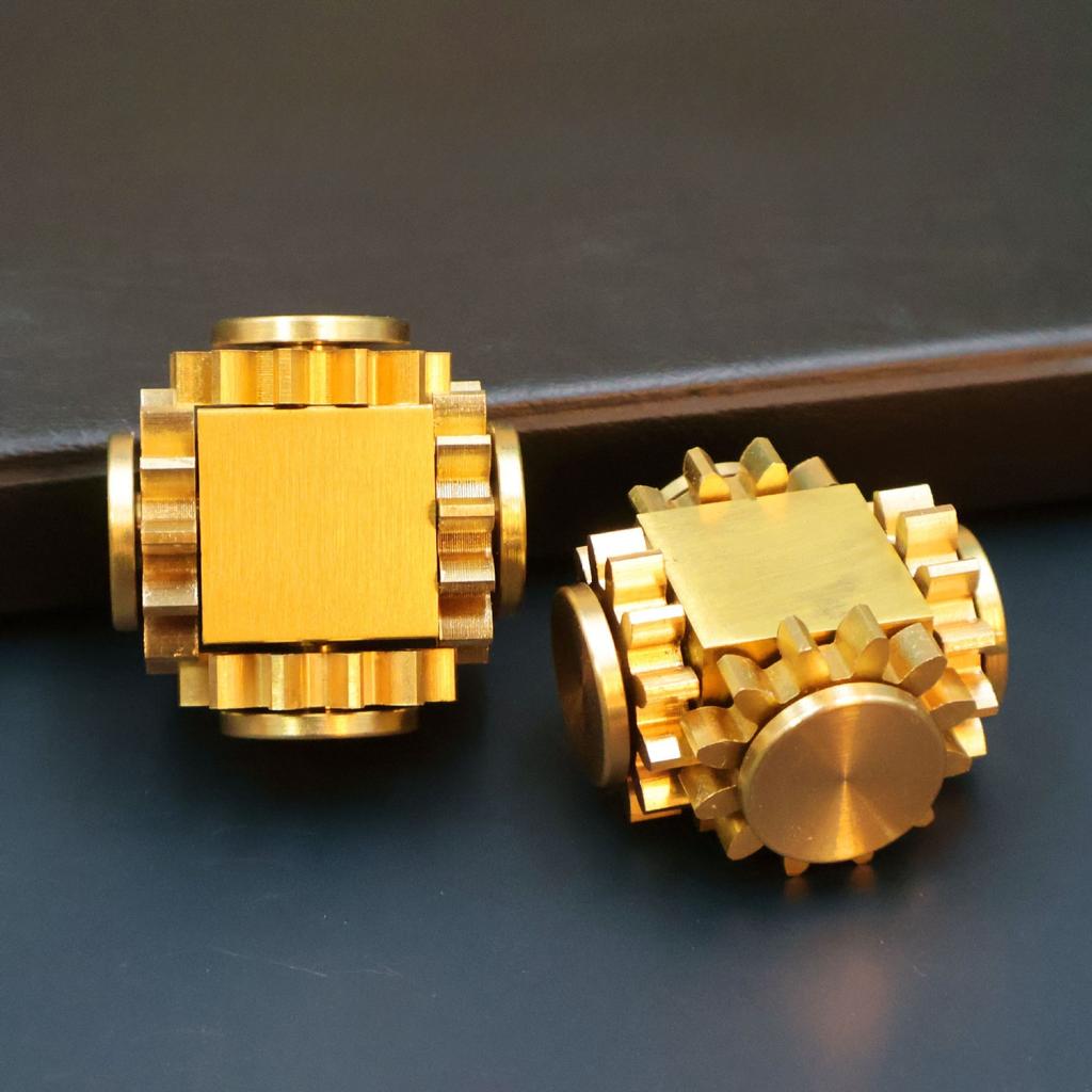 EDC Іграшка-фітджет спінер з чистої латуні - Справжній металевий гіроскоп із шестернями, ручний спінер для дорослих, для зняття тривоги та стресу, розвиваюча іграшка