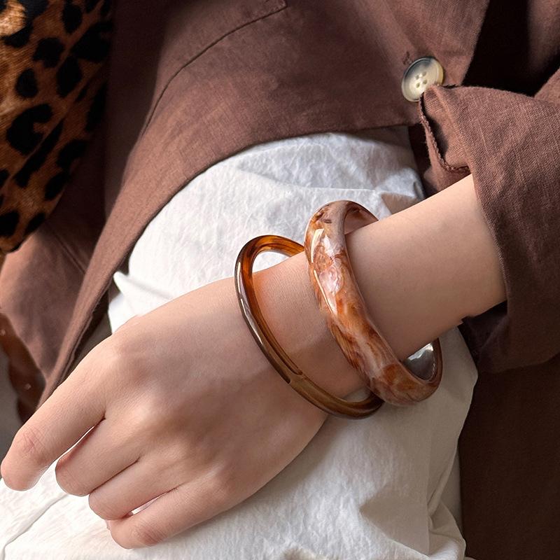 Vintage Bangle For Women Big Irregular Wide Bracelet Multiple Color Bohemian Beach Acrylic Bangles Jewelry Accessories Gifts