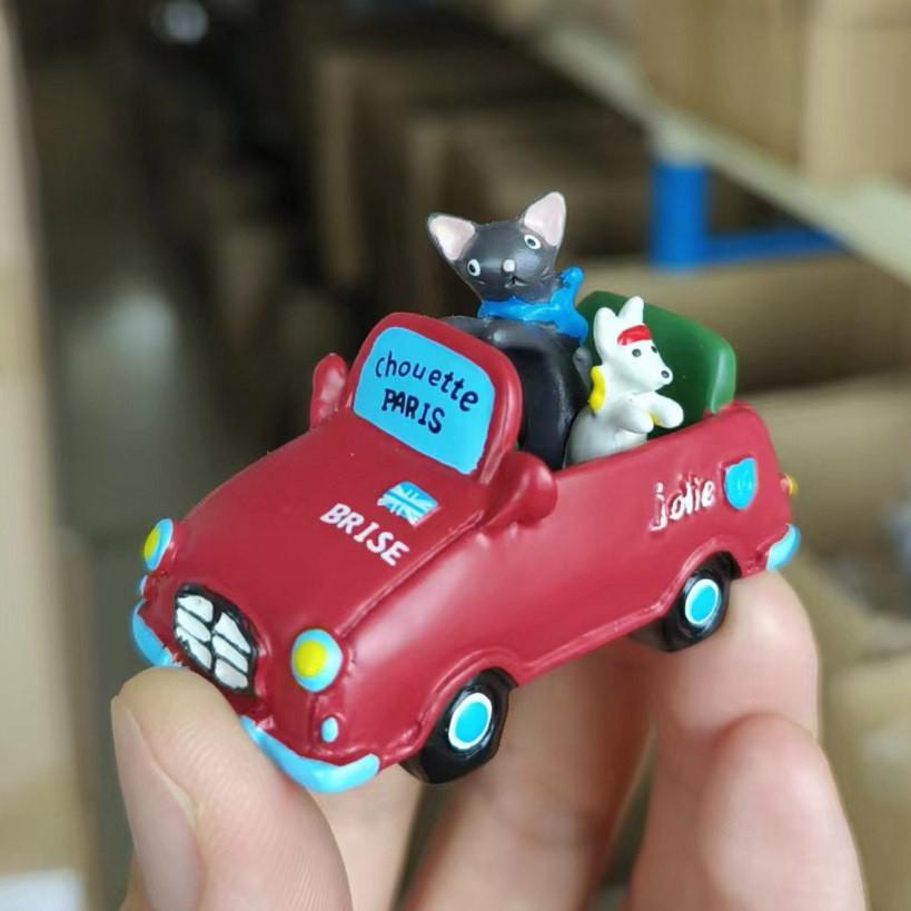 

Cute Driving Cartoon Car Motorcycle Sleeping Scene Mini Model Decor Ornament Black Cat Red Car