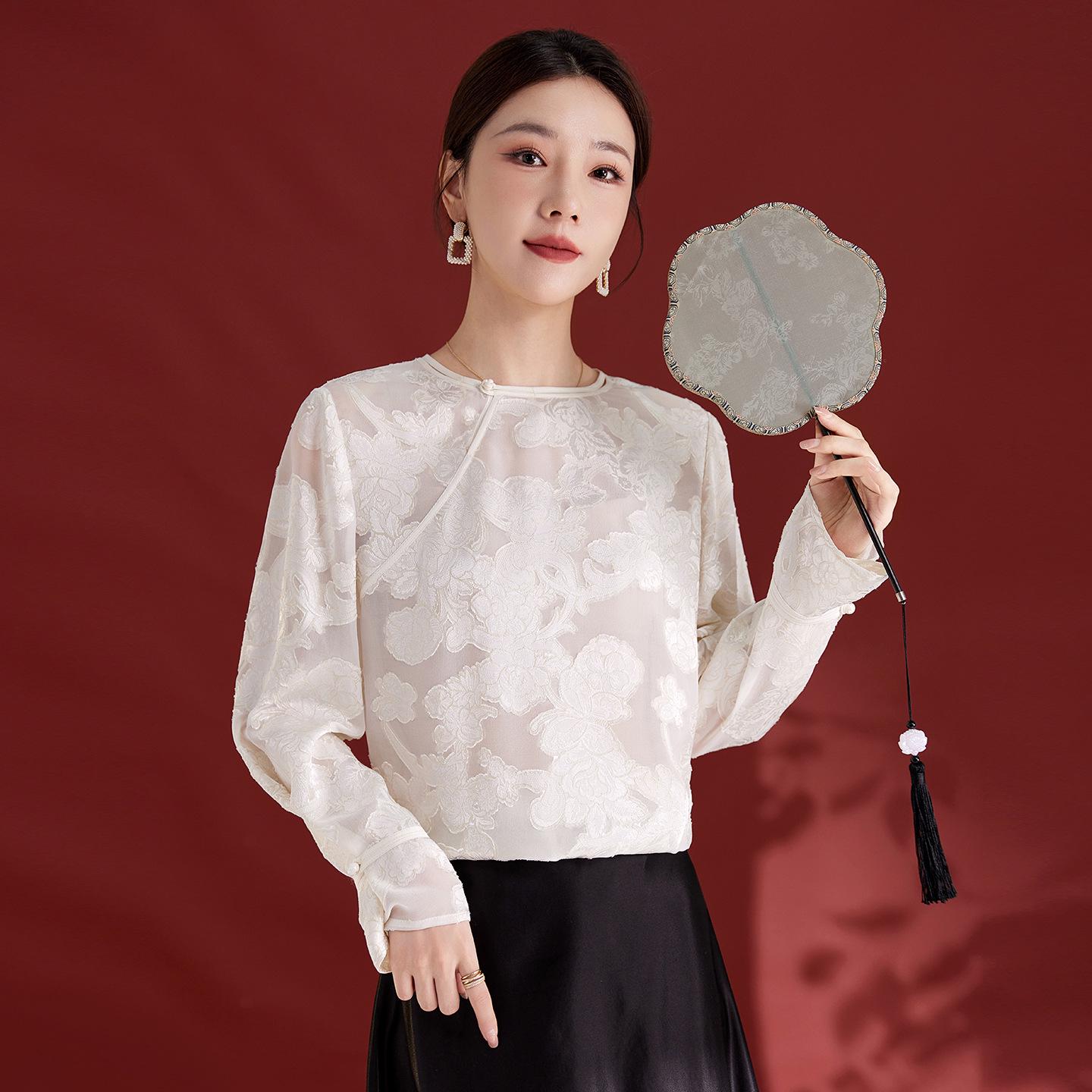 

Топ из шелка тутового дерева в китайском стиле Осень/Зима 2025 - Легкая роскошь, длинный рукав, Модель 1289 XL слоновая кость/белый