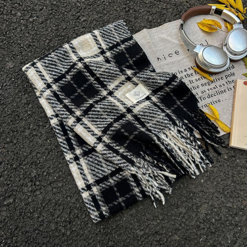 High-End Plaid Shawl for Women - 2025 Autumn/Winter Korean Style Thickened Imitation Cashmere Scarf