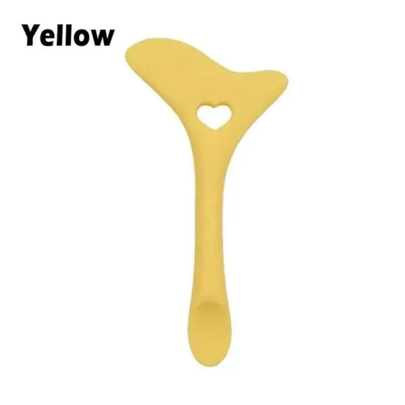 Silicone Multifunctional 4 In 1 Tool for Face Cream Spoon Eyeline Eyelashes Stencils Lipstick Wearing Aid Makeup Assistance Tool