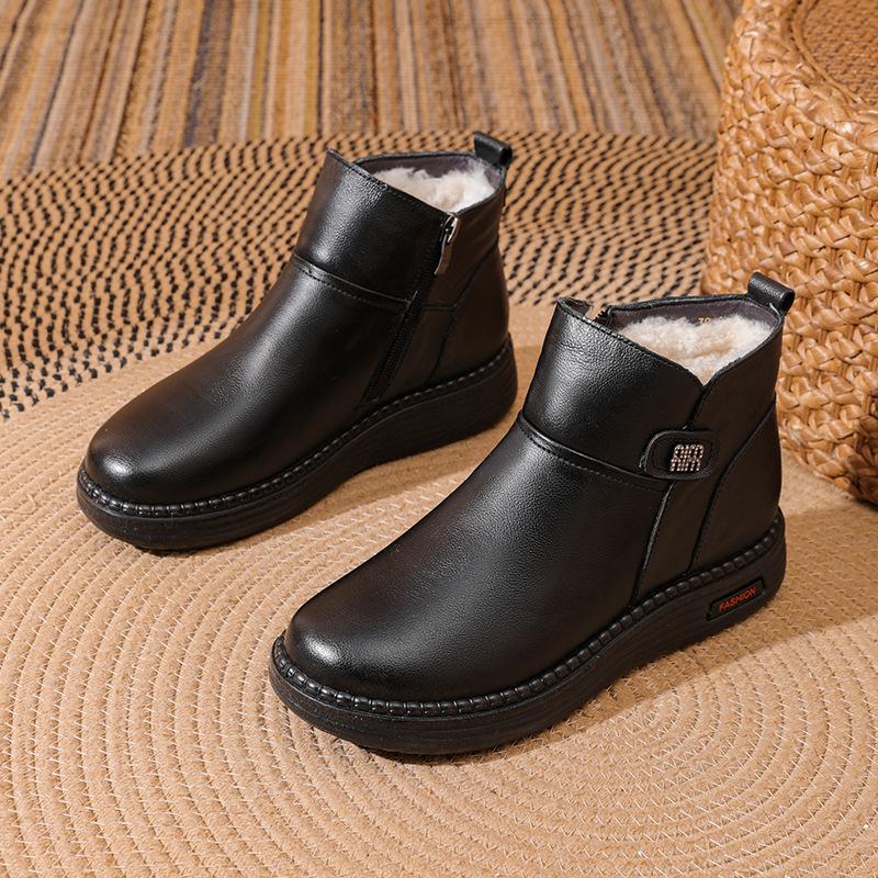 Leather mother cotton shoes autumn and winter leather shoes velvet women's short boots soft sole non-slip wool medium and old shoes A916