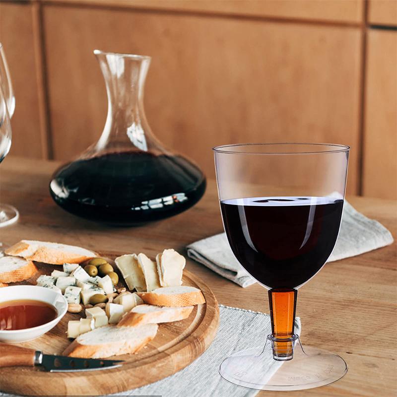 1/6 ks Odnímatelné sklenice na víno Přenosné odnímatelné plastové sklenice na víno Lehké odolné proti pádu Opakovaně použitelné pro venkovní kempování