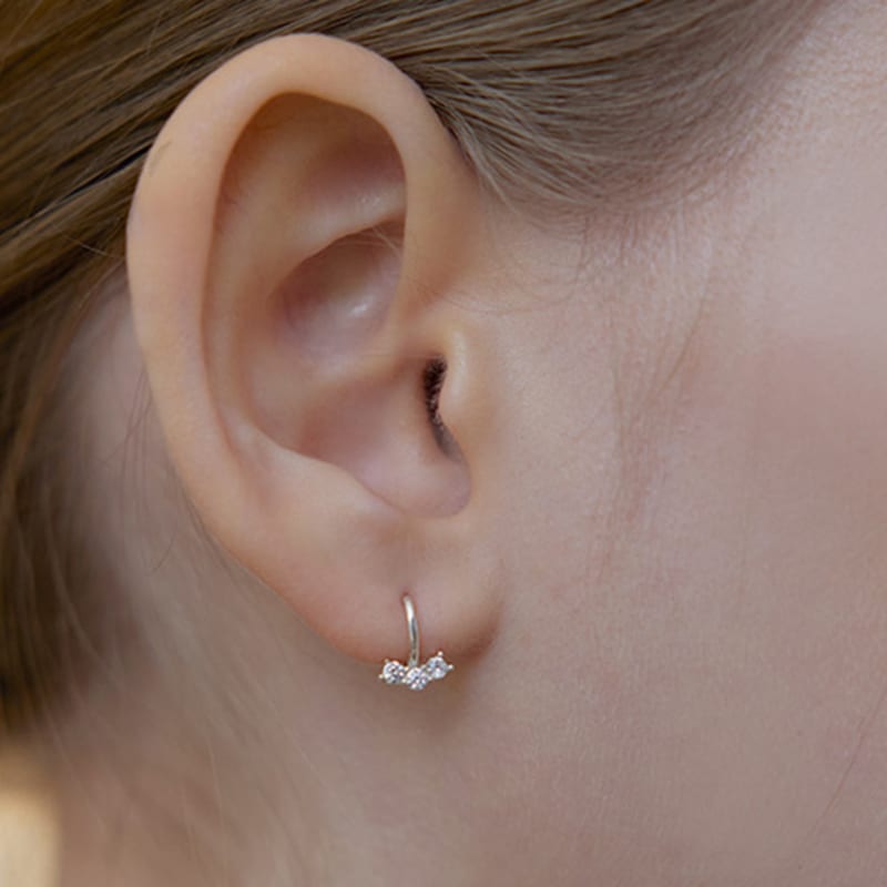 Lewe Three clear one-touch earring