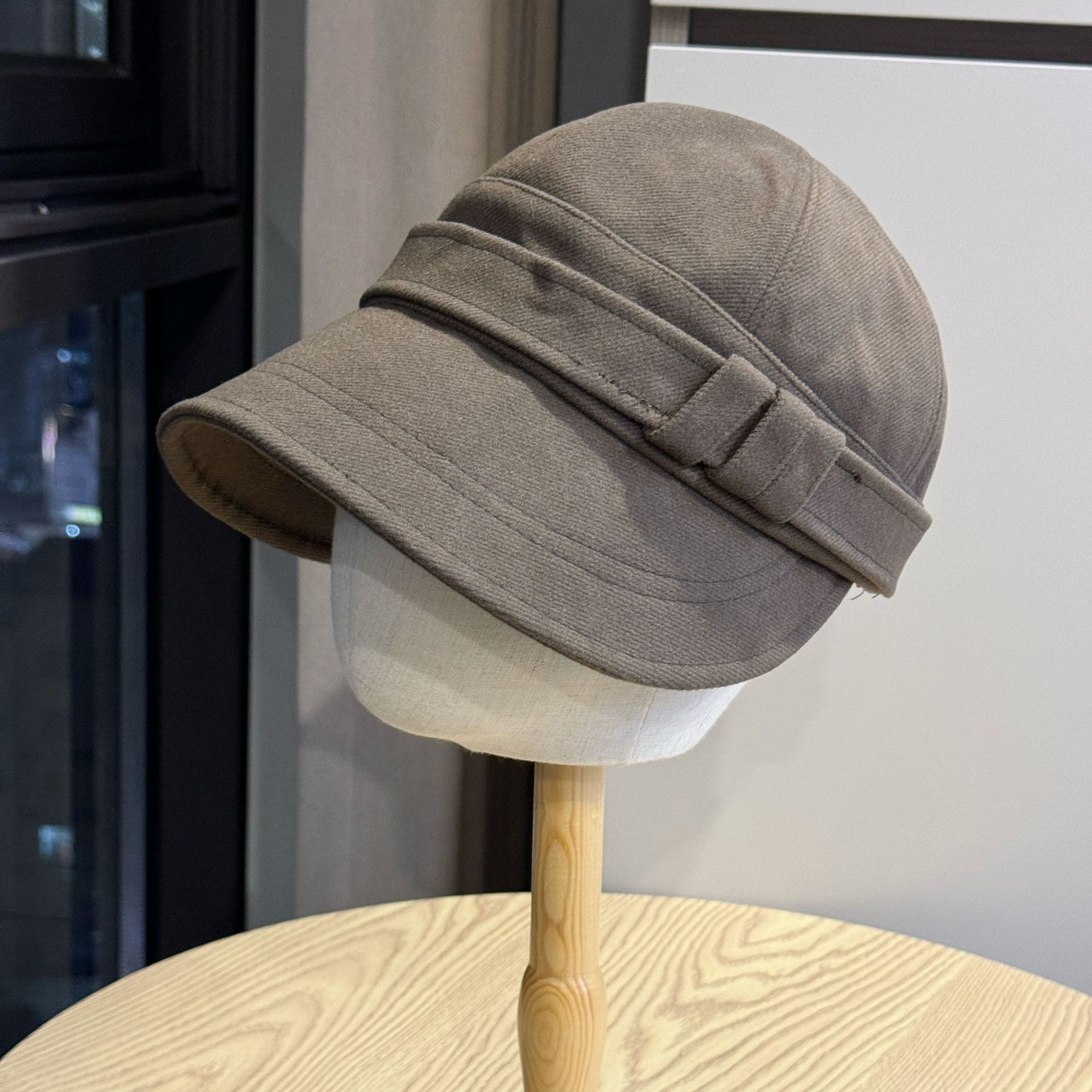 

Новая корейская стильная осенне-зимняя шерстяная шапка-рыбачка для женщин, универсальная, модная, теплая, с теплым характером, теплая широкополая кепка с козырьком, трендовая Adjustable