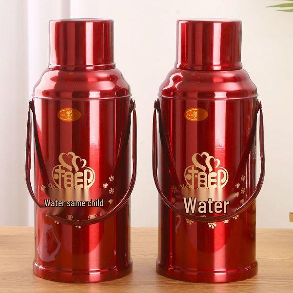 Red Wedding Thermos Set: Festive Insulated Bottles for Celebrations.