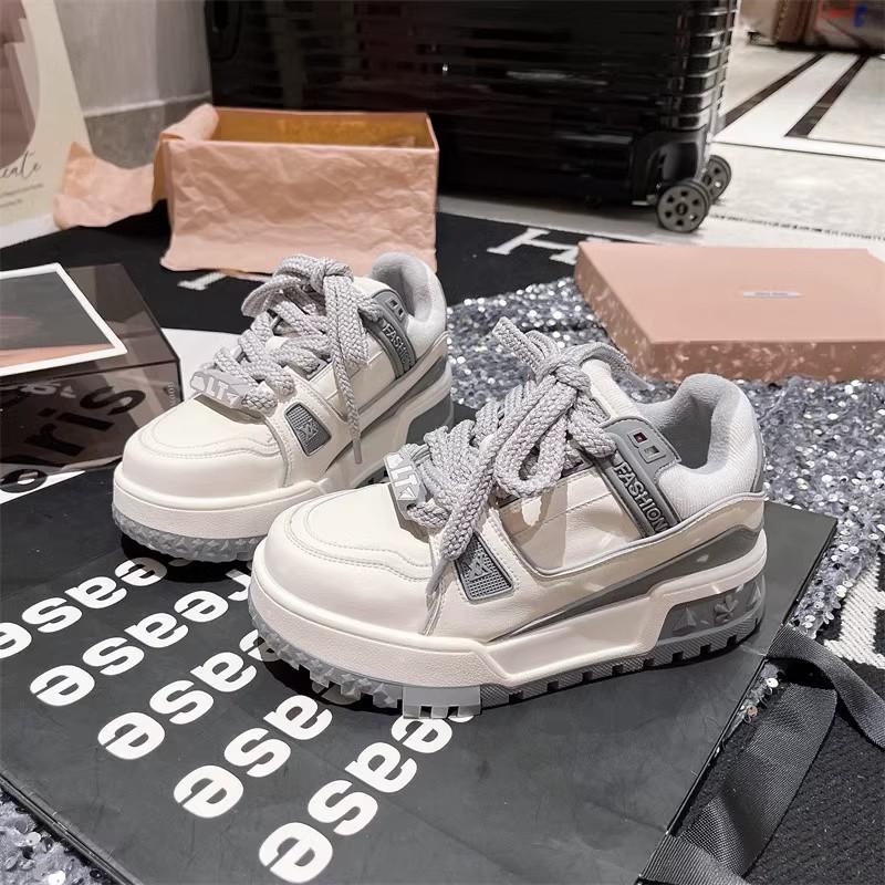 Muffin thick-soled fat Ding Xiaobai shoes women's 2025 new small height increase comfortable and light casual breadboard shoes