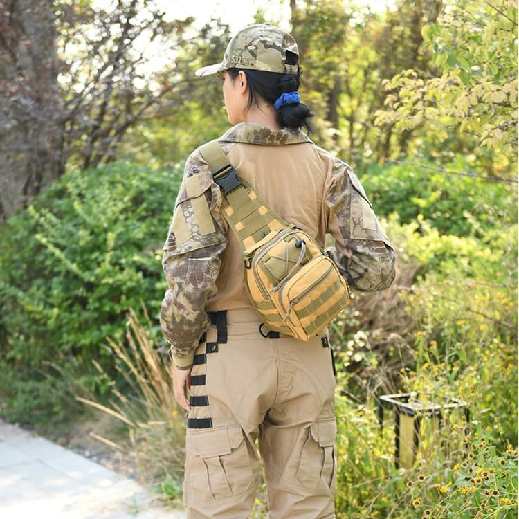 Men's Outdoor Multifunctional Chest Bag Crossbody Bag