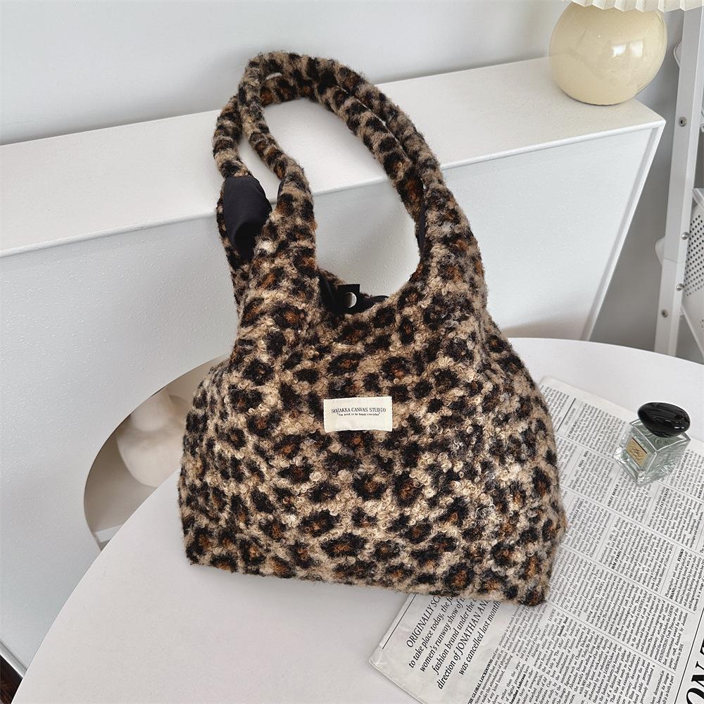Autumn and Winter New Korean Fashion Imitation Lamb Fur Large Capacity Single Shoulder Bag Leopard Print Tote Bag