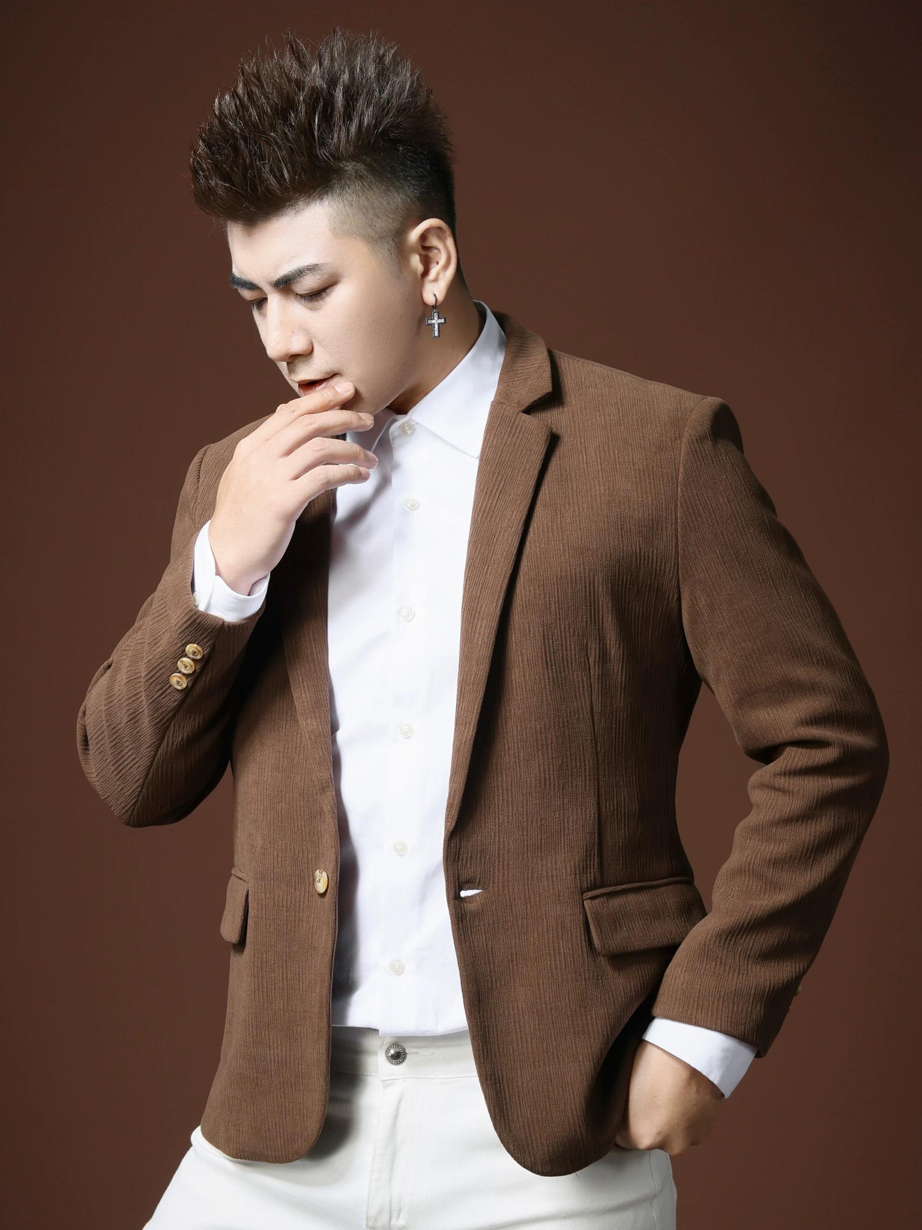 

European-Style Men s Suit Jacket 2025 New Autumn Coffee Color Casual Single-Breasted Trendy Stylish Men s Casual Suit 3XL коричневый