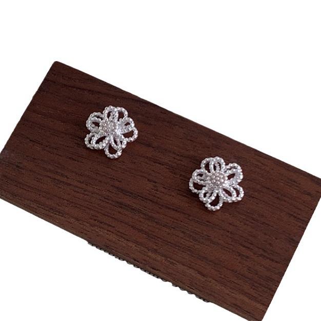Openwork Floral Stud Earrings Women's Summer Ear Hole-friendly Gentle Vintage Minimalist Elegant Everyday Ear Jewelry