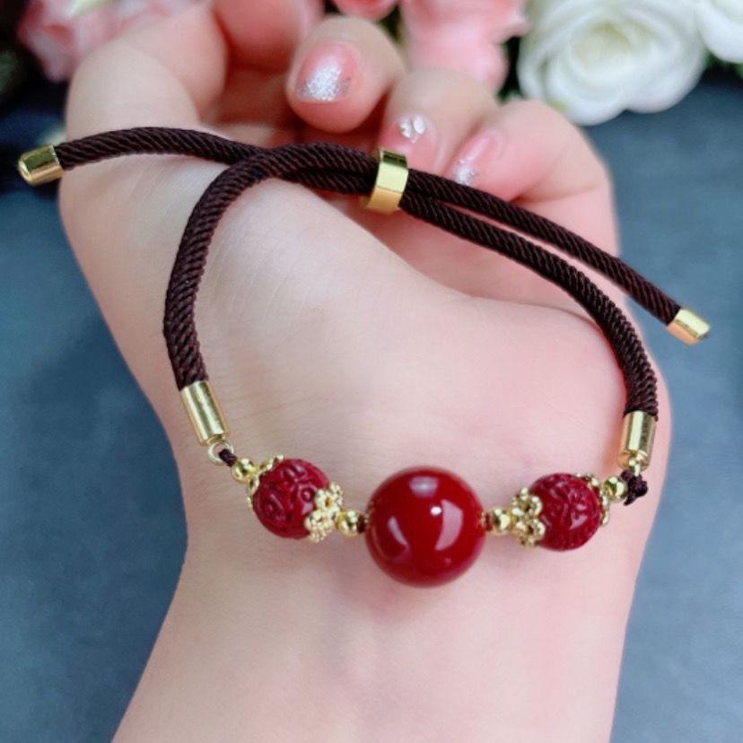 Red Agate Cinnabar Acacia Bean Necklace with Cat's Eye Gold Thread Clavicle Chain.