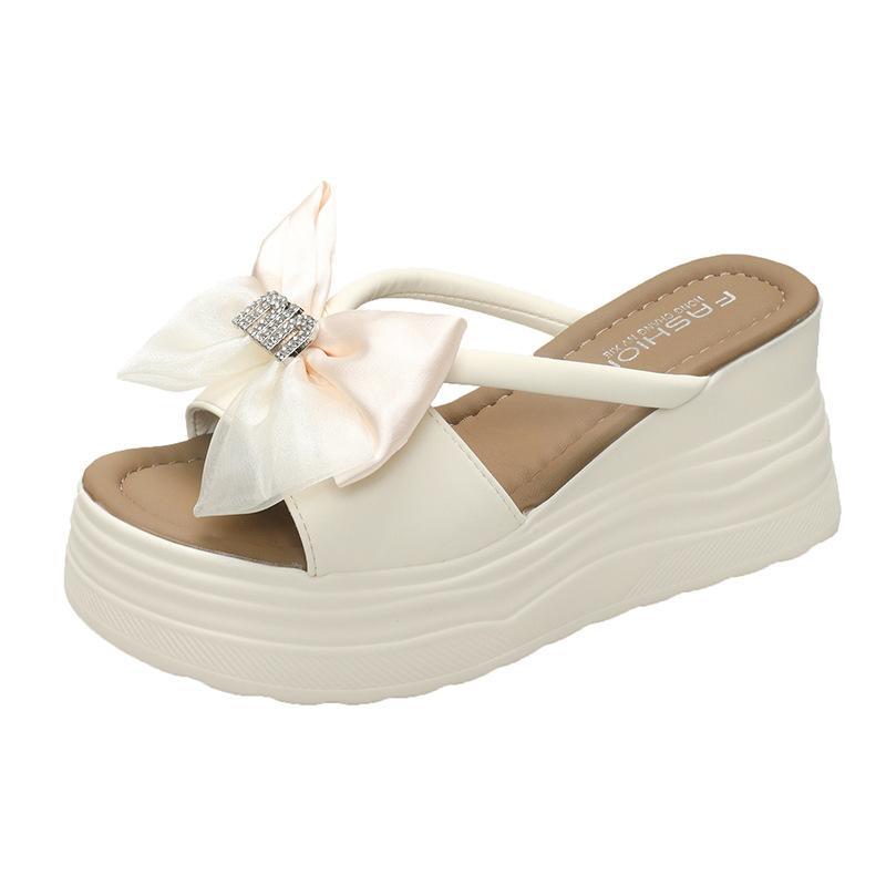 Internet Celebrity Slippers Women's Summer Wear 2025 New Small Thick Bottom Korean Version of Foreign Style Bow Beach Sandals