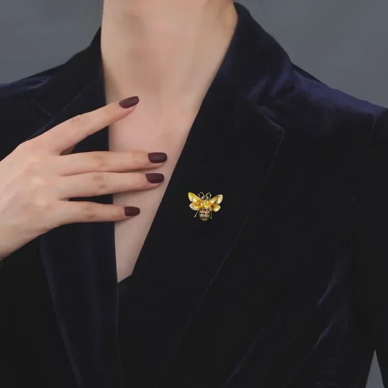 Korean Cute Bee Zircon Brooch: Elegant Enamel Pin for Personality & Style