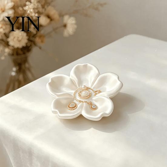 Delicate Desktop Accessory Tray 3D Printed Flower Shaped Jewelry for Rings Necklaces, Decorative Minimalist PLA Storage Plate Organizer, Compact