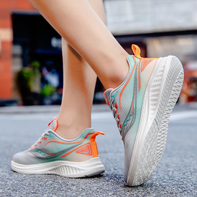 New spring and autumn sports shoes, breathable and lightweight student-specific soft-soled running shoes, daily casual shoes