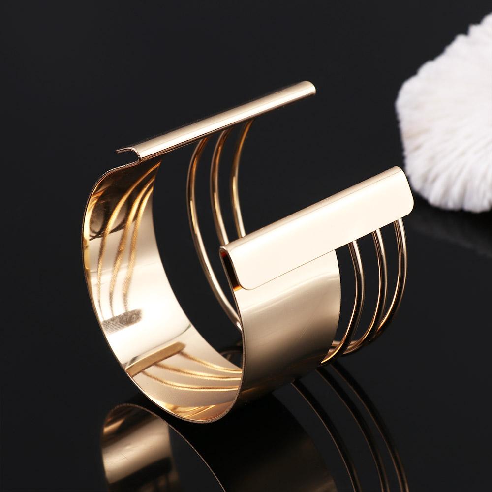 Hot Sale Simple Personality Exaggerate Women Bracelet Punk Cuff Luxurious Zinc Zinc Alloy Bangles Hollow Out