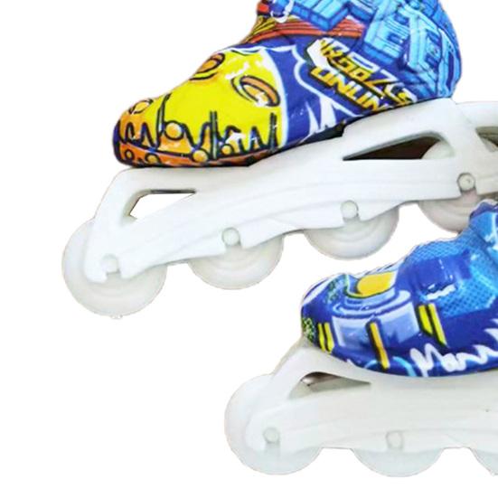 1Pair  Mini Skate Models Hands-on Ability Exquisite Craftsmanship Plastic Finger Skates Pulley Toy for Leisure