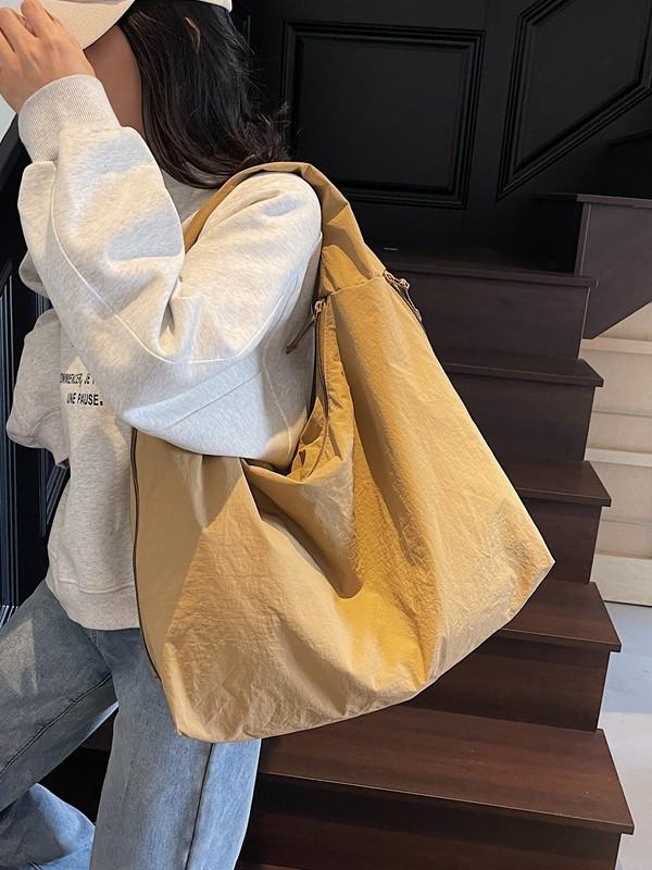 Nylon Casual Shoulder Bag With Zipper Closure For Daily Use