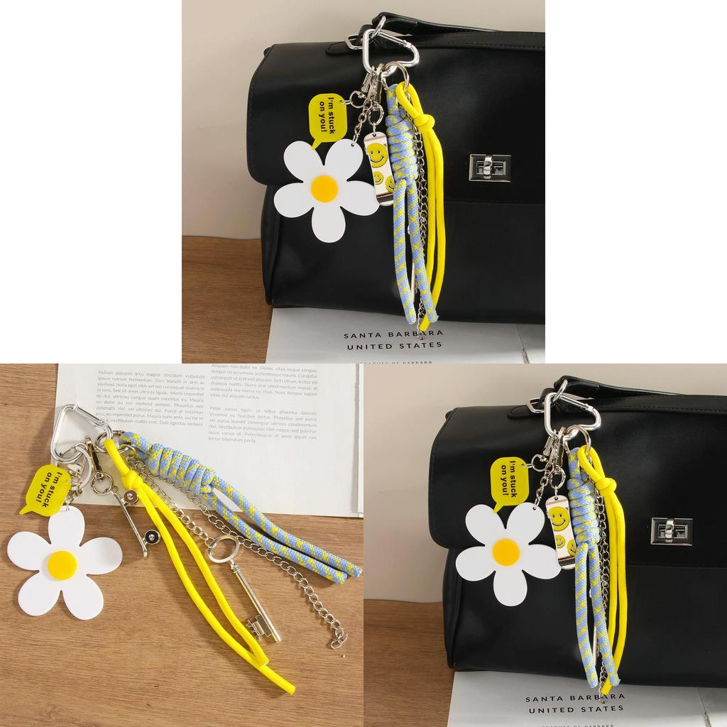 Small Daisy Flower Keychain With Letter Pendant For Bag Decor