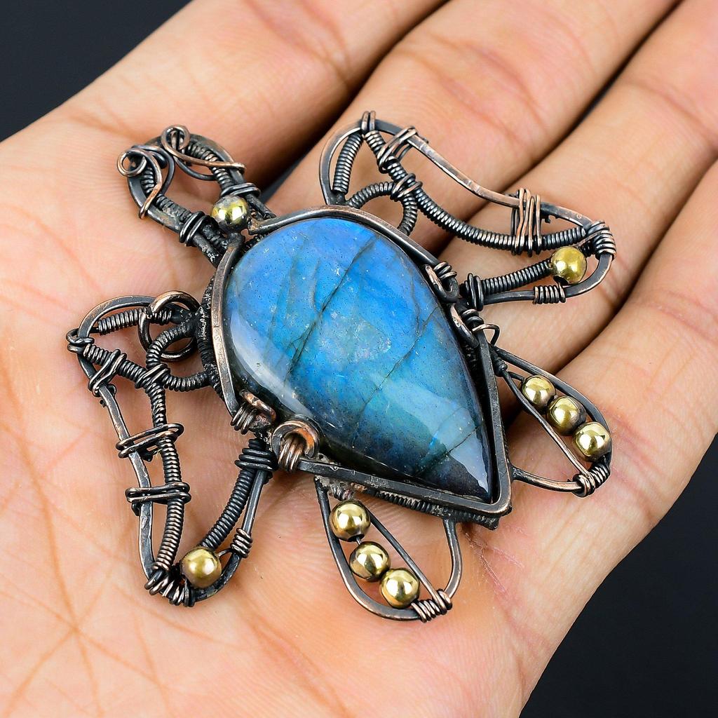 Labradoritový drahokam v tvare korytnačky Obal z medeného drôtu Ručne vyrobený prívesok Šperky Darček pre lásku