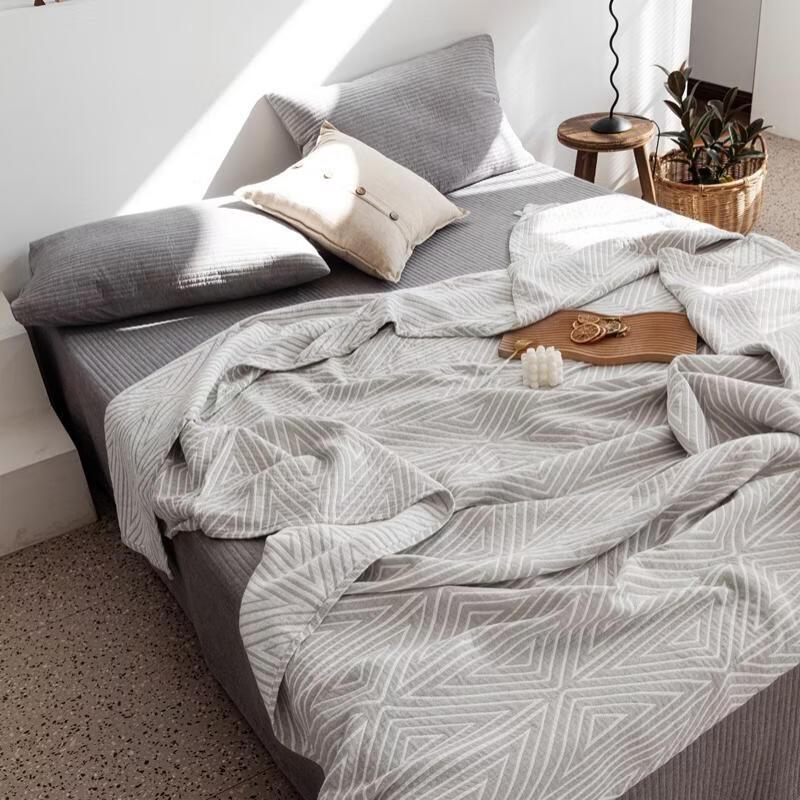 Brangdy Geometric Lyocell Summer Throw Blanket