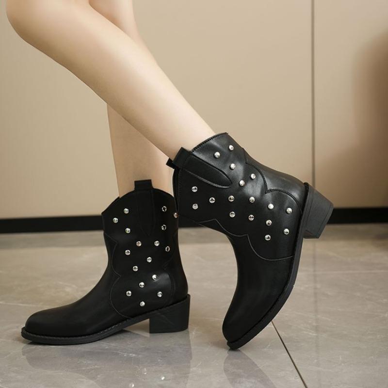 Large Size Winter Women's Boots New Rivets Decorative Trend Round Head Thick Heel Sleeve Martin Boots Women