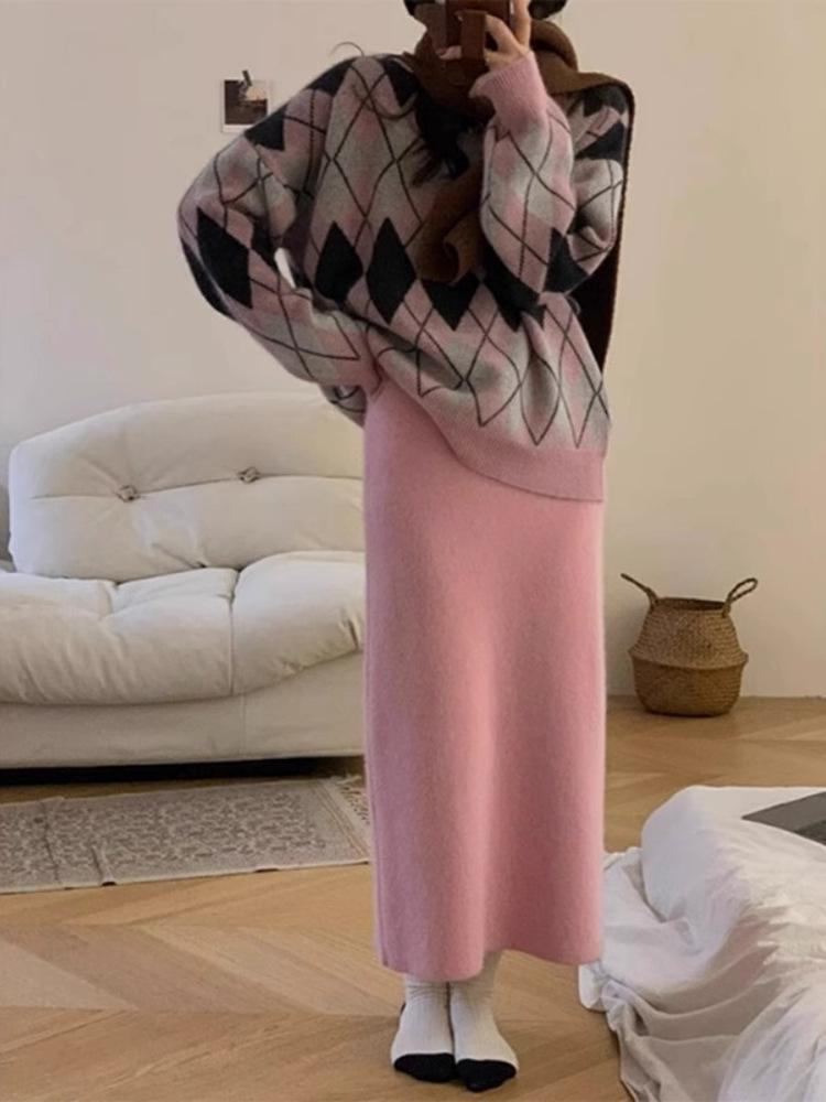 Women's Mid-Length White Cashmere Pencil Skirt with High Waist and Raccoon Fur Knit for Autumn and Winter