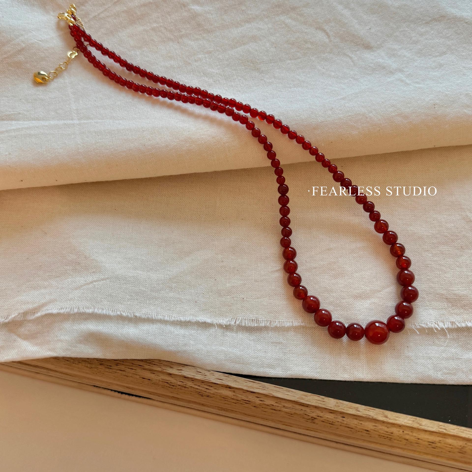 

Винтажное женское многослойное ожерелье-чокер из красного агата и перламутра